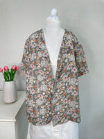 Load image into Gallery viewer, Shirt-Bust 42