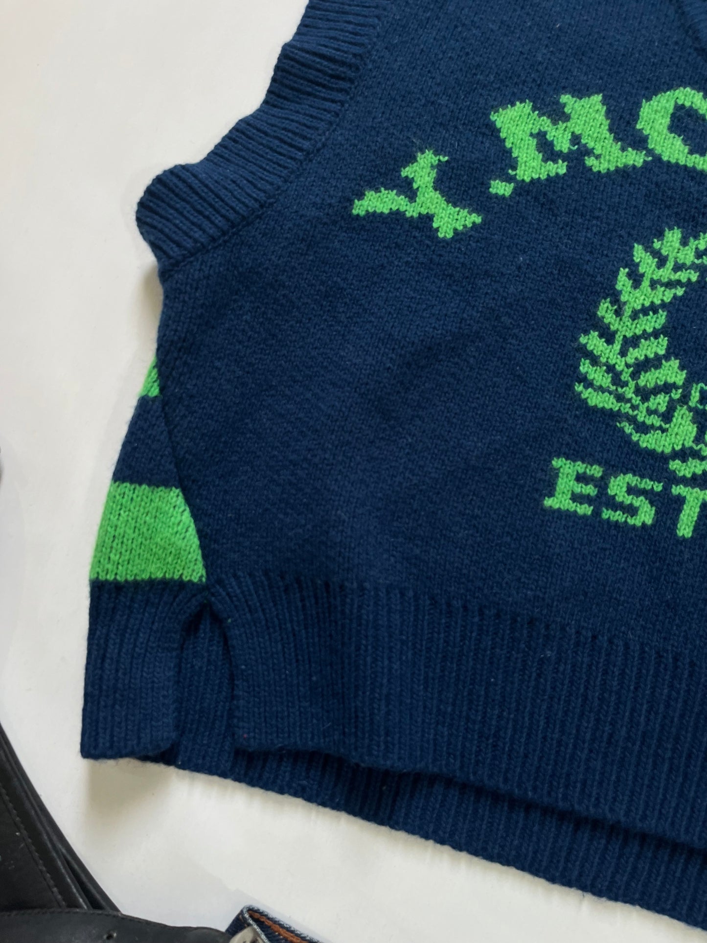 Sweater Vest-Bust 42