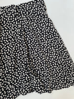 Load image into Gallery viewer, New Look Skirt-Waist 24 to 26