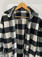 Load image into Gallery viewer, B&w Thick Warm Shacket - Bust 46