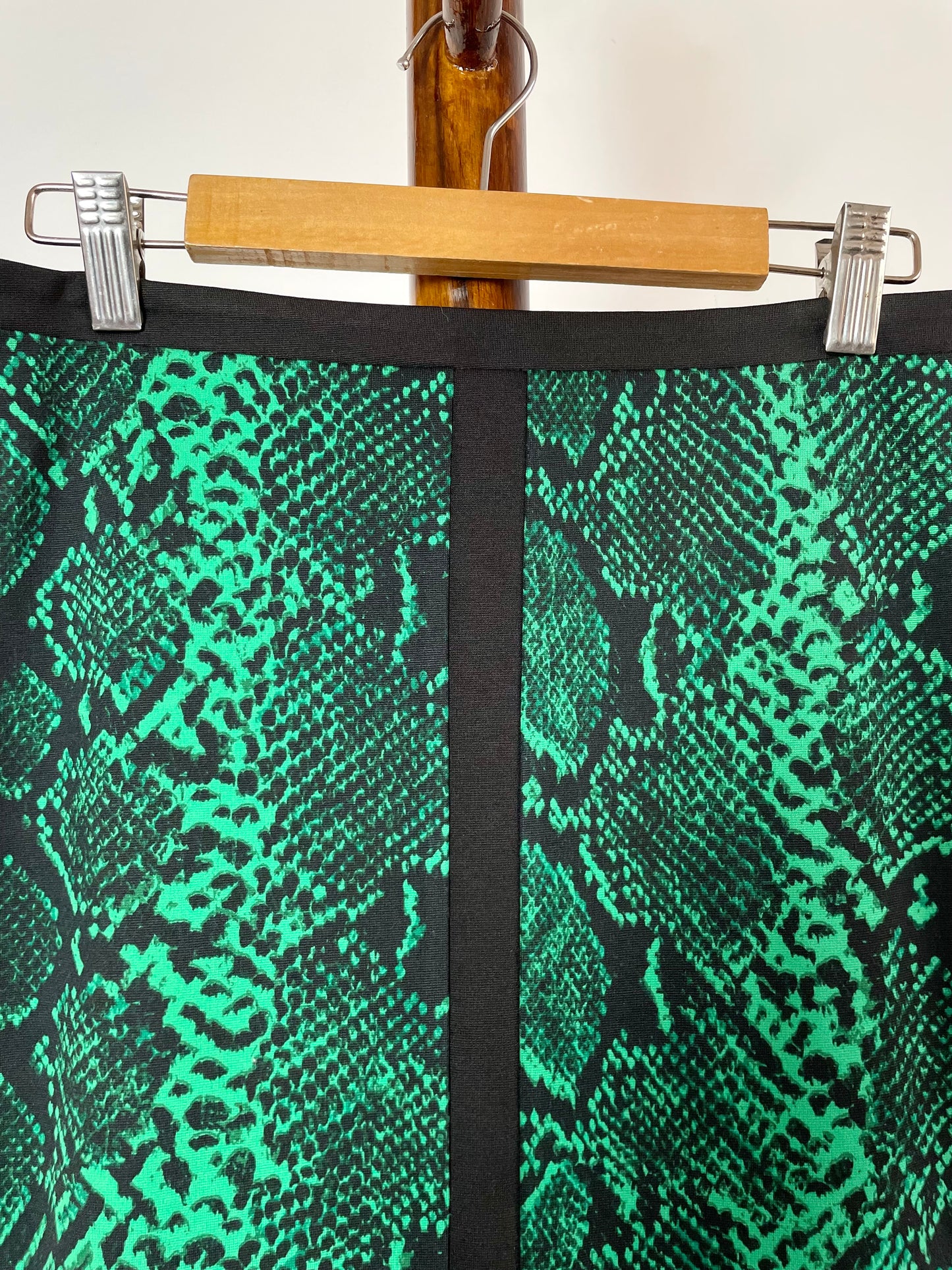 Juicy Couture Skirt-Waist 30