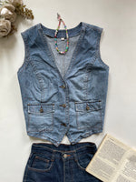 Load image into Gallery viewer, Vintage Waistcoat-Bust 42