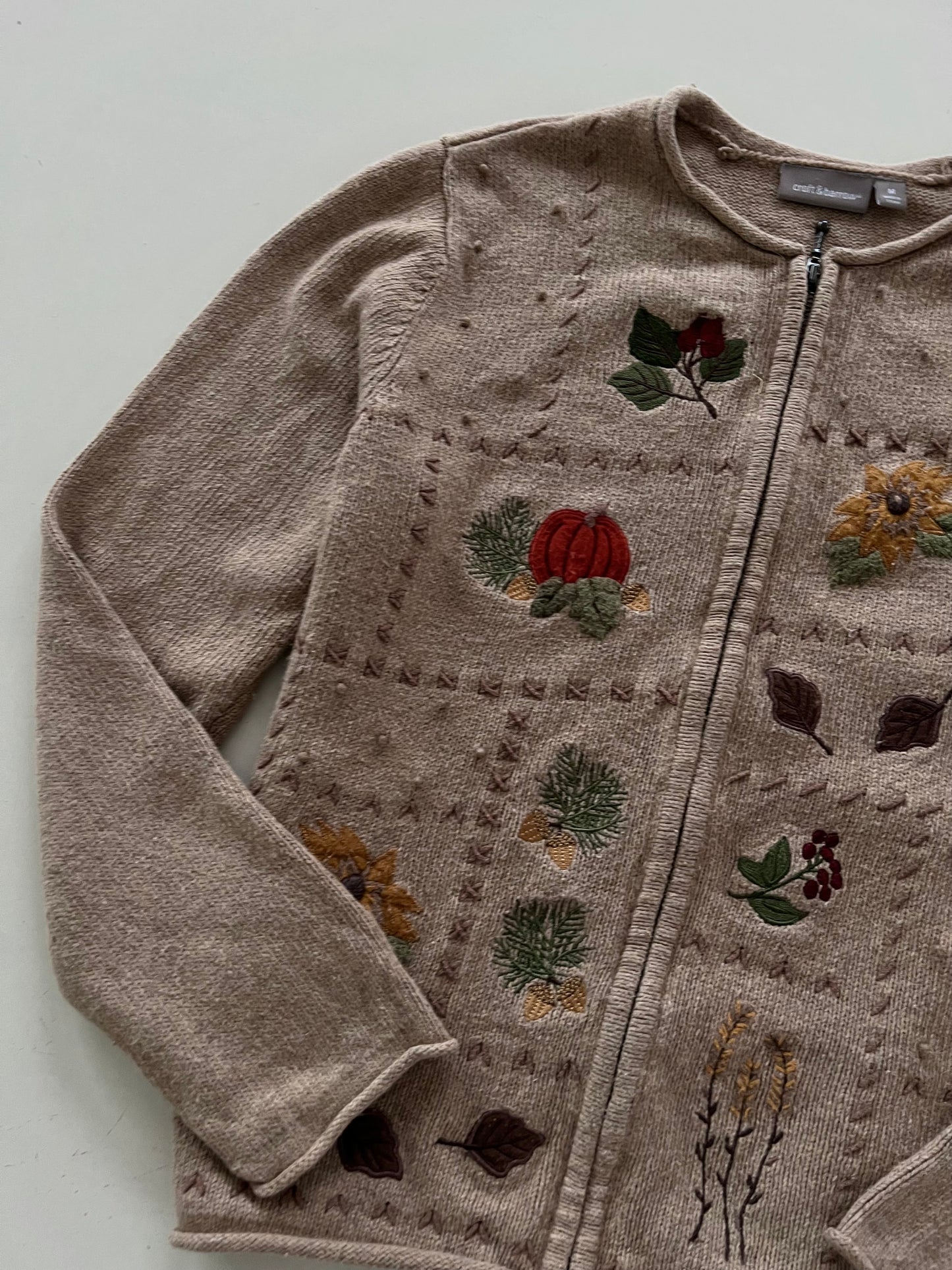 Croft & Barrow Embroidered Zipper-Bust 44