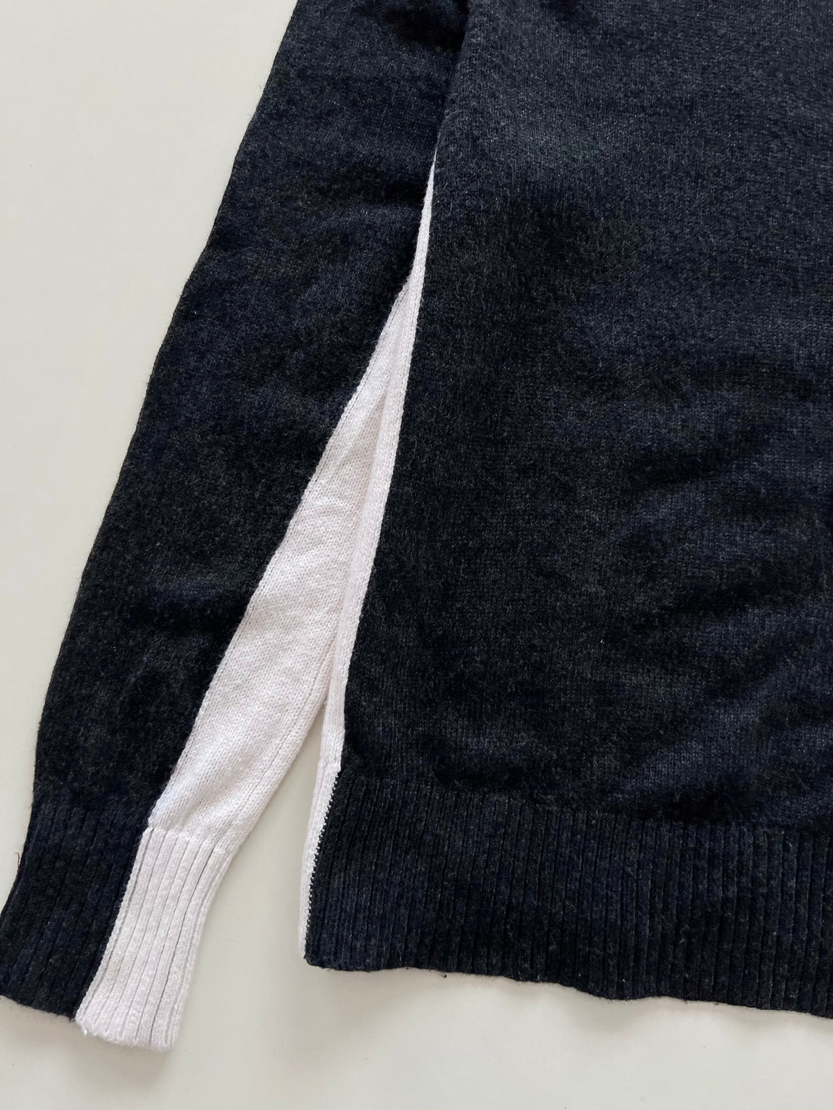 Calvin Klein Vintage Sweater-Bust 40