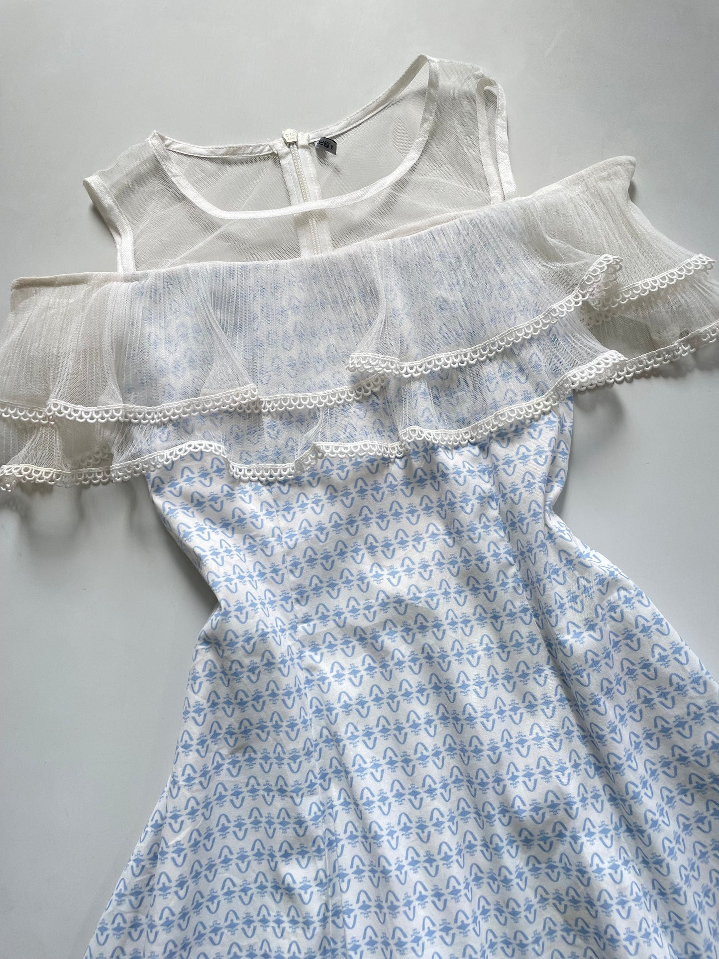Dress-Bust 30