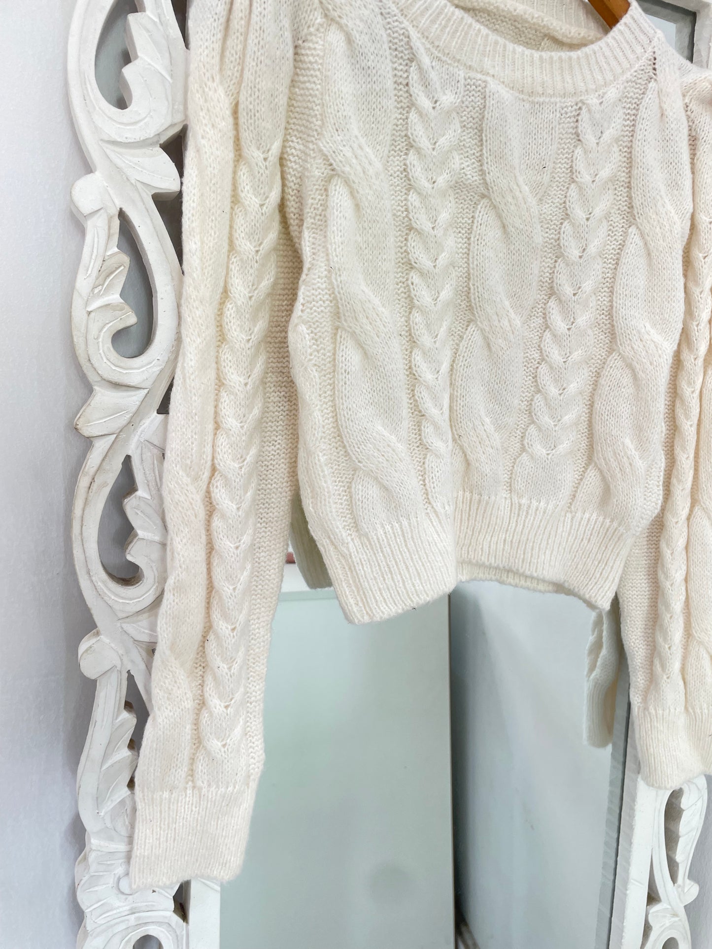 Thick Sweater-Bust 34