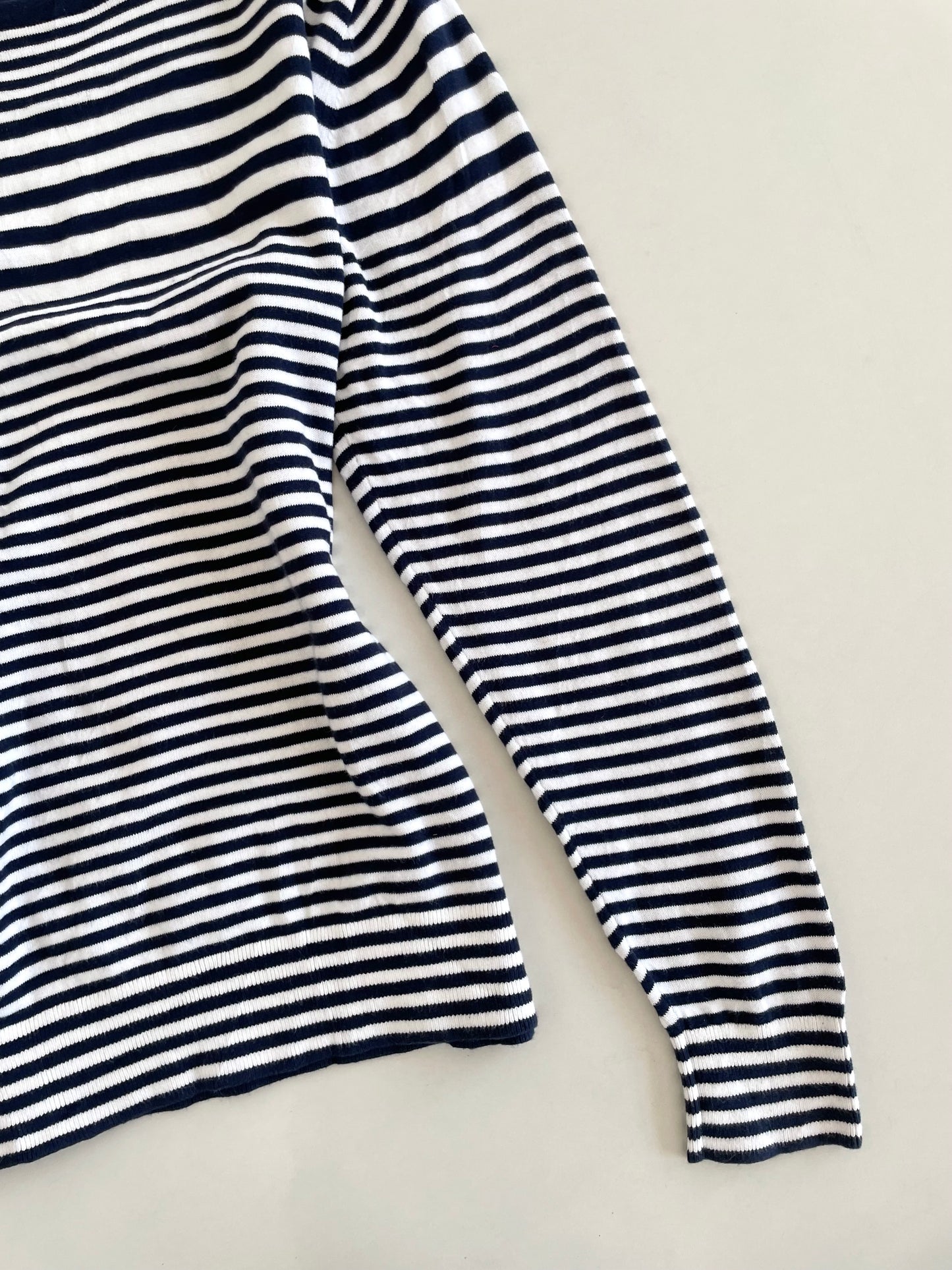 Vintage Tommy Hilfiger Top-Bust 40 to 42