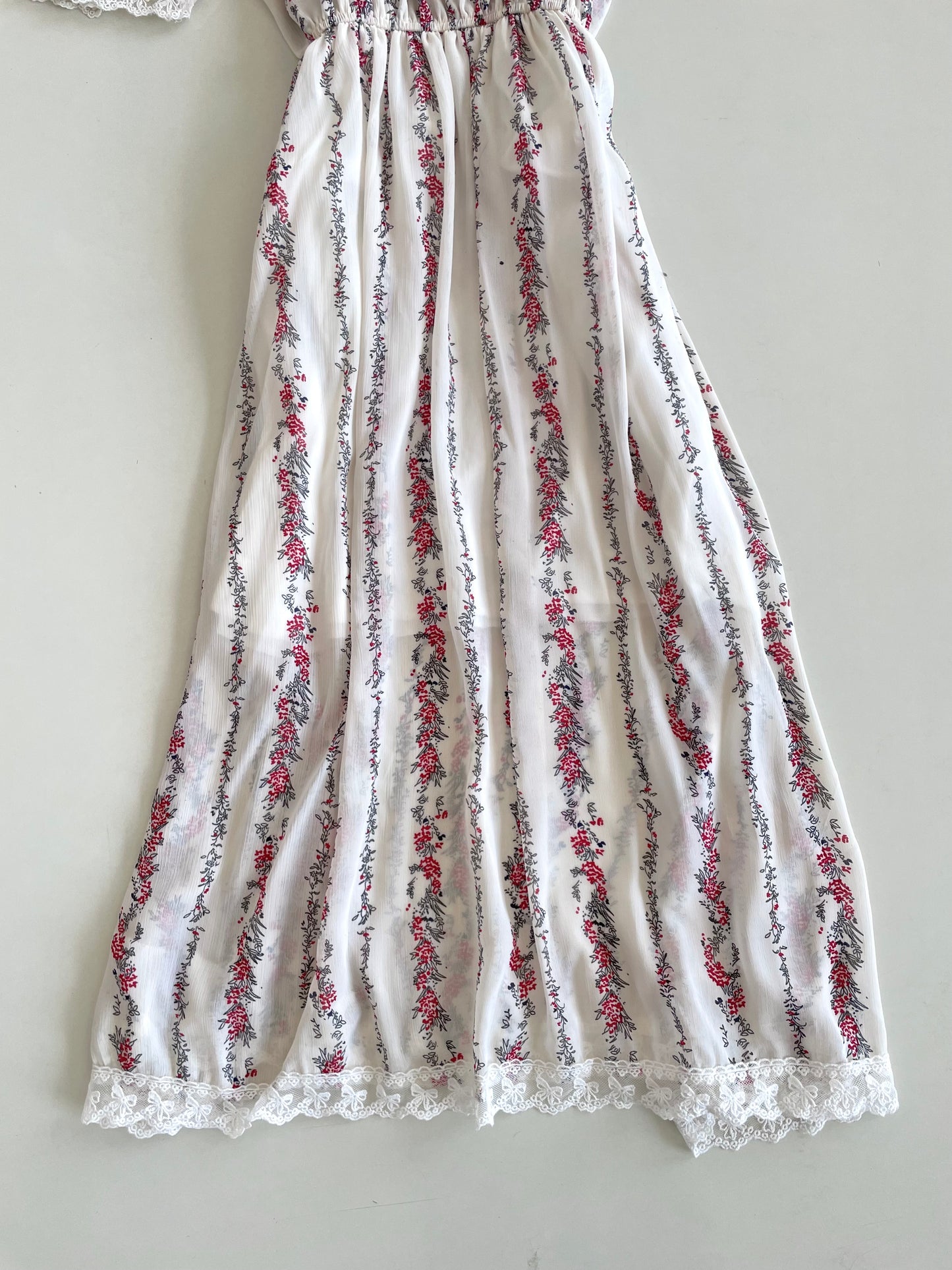 Vintage Lace Dress-Bust 34 to 36