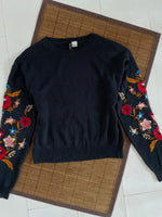 Load image into Gallery viewer, H&M Cozy Winter Top-Bust 40