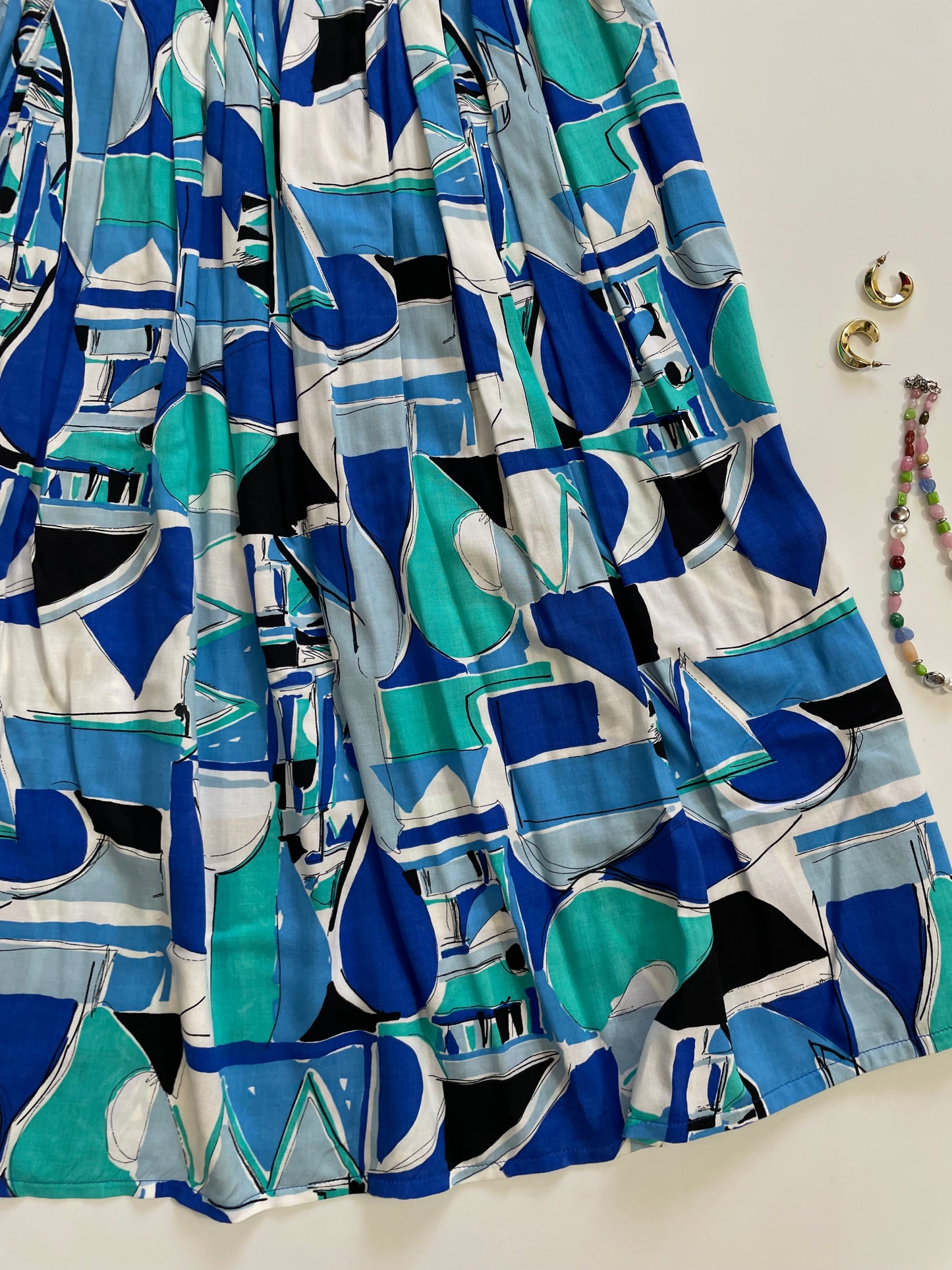 Abstract Skirt-Waist 28 to 30