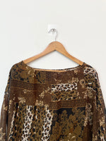 Load image into Gallery viewer, Zero Zero Vinted Poncho Top-Bust 50 to 54