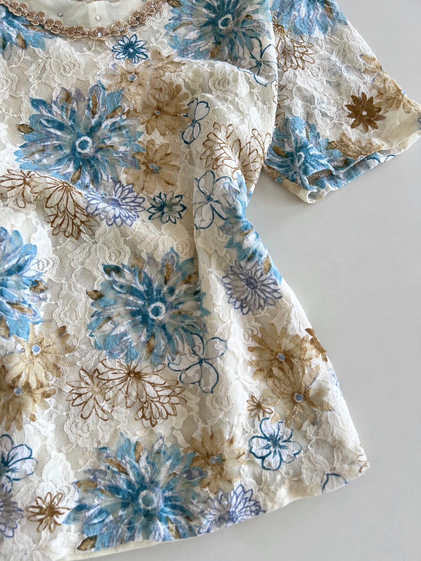 Vintage Lace Top-Bust 38 to 40