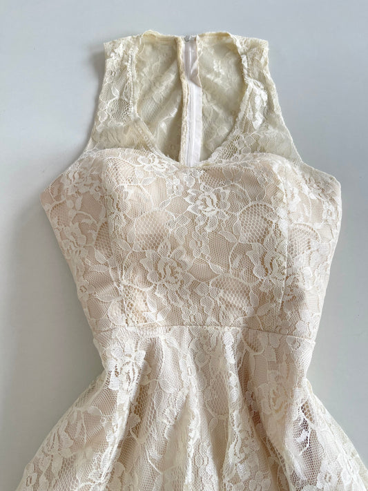 Vintage Lace Dress-Bust 32