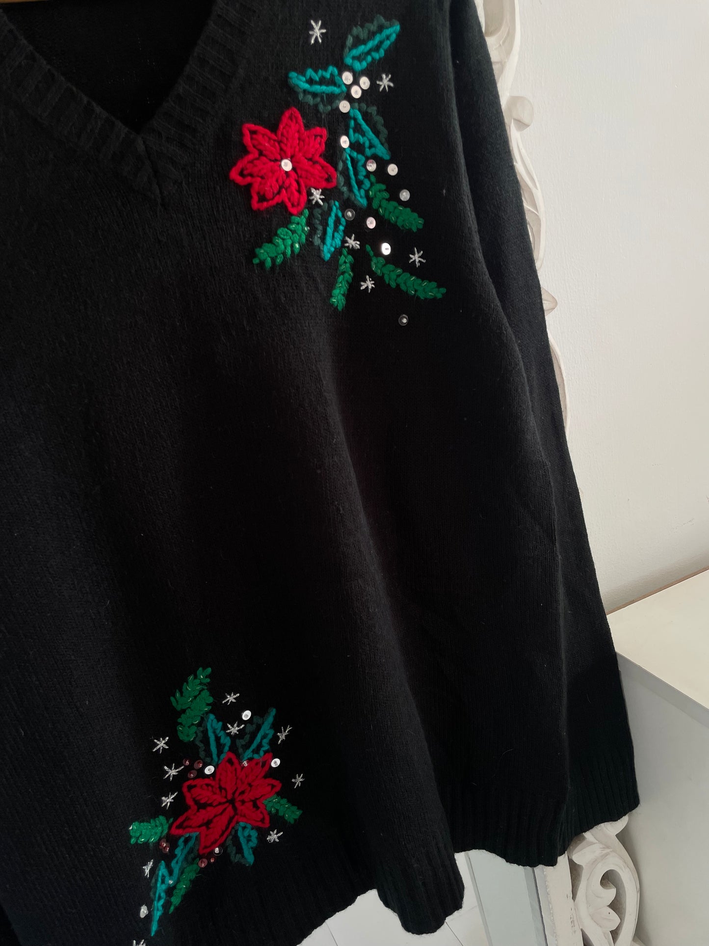 White Stag Embroidered Vintage Sweater-Bust 44