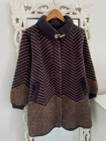 Load image into Gallery viewer, Shrug- Bust 40