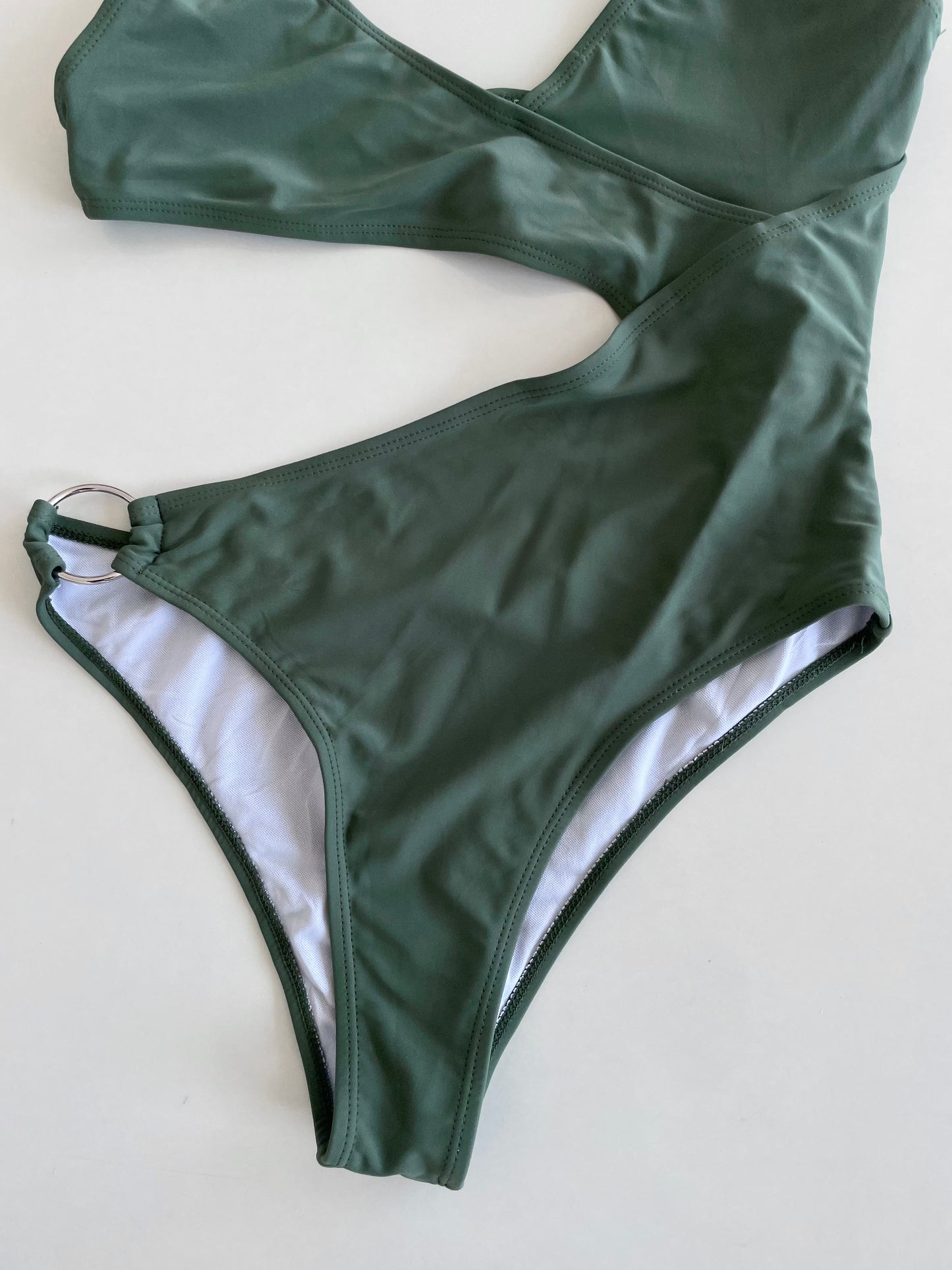 Cutout Monokini-Bust 34