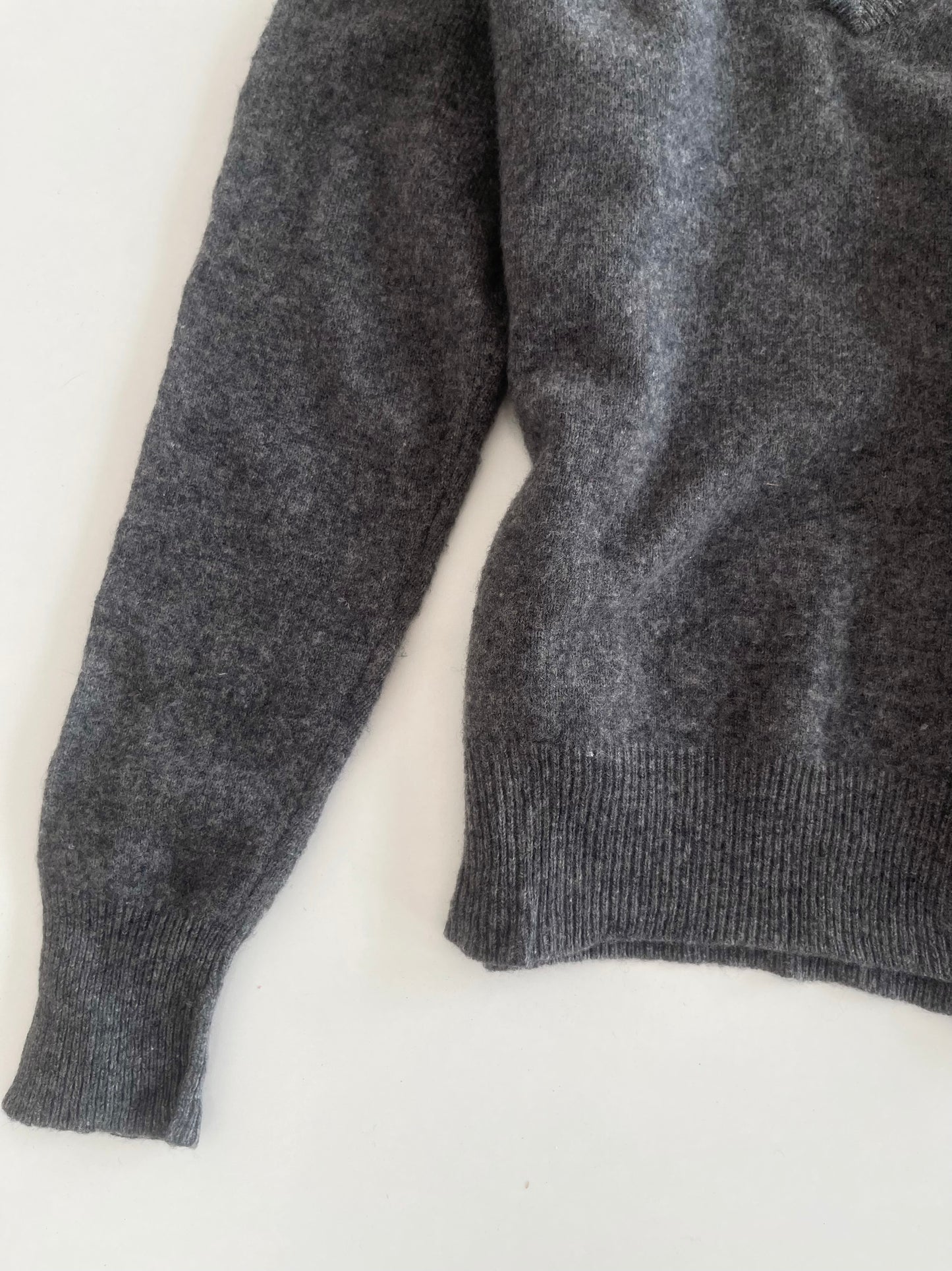 Ralph Lauren 100% Lambs Wool Vintage Sweater-Bust 32 to 34