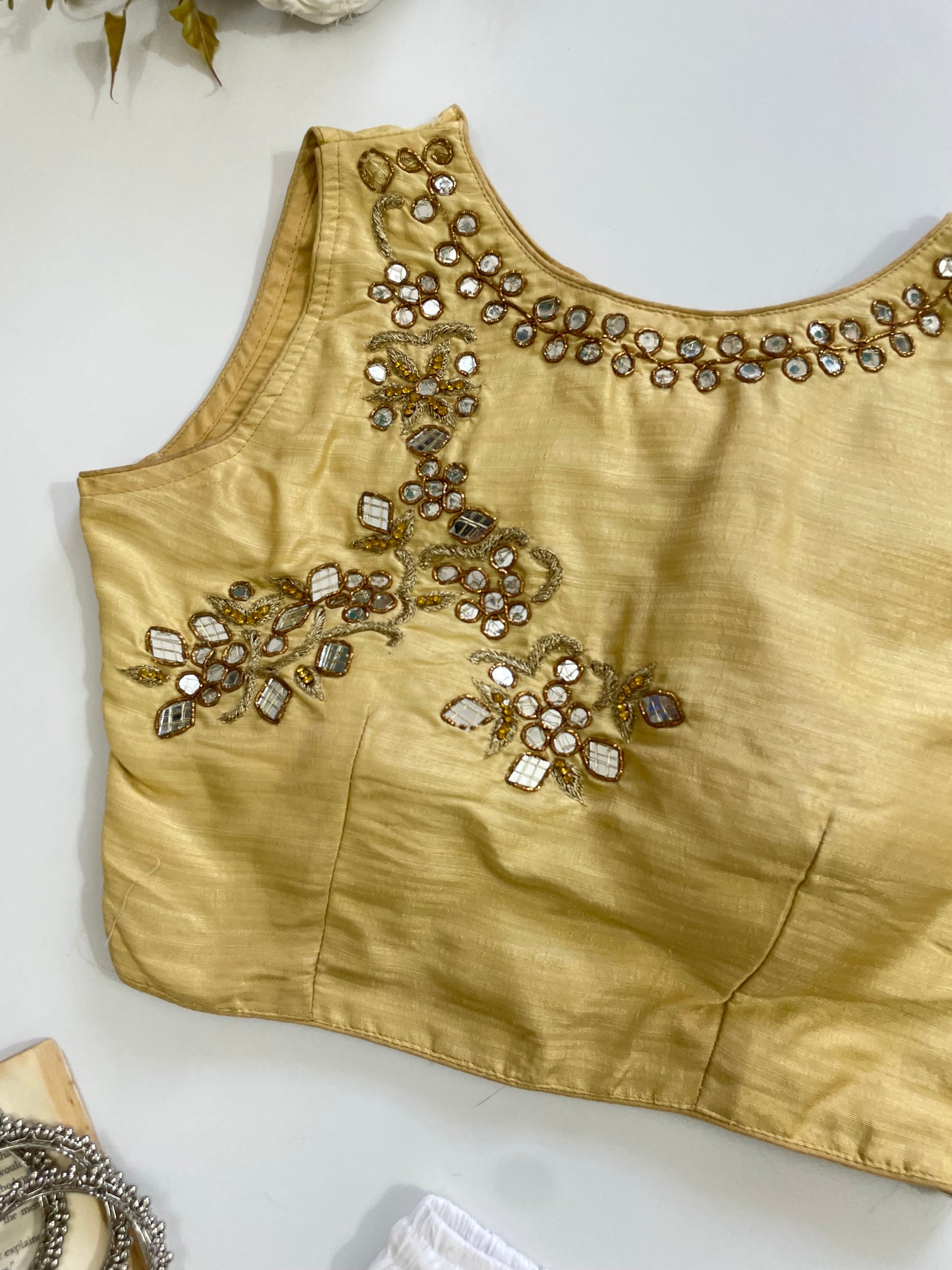 Desi Top-Bust 32