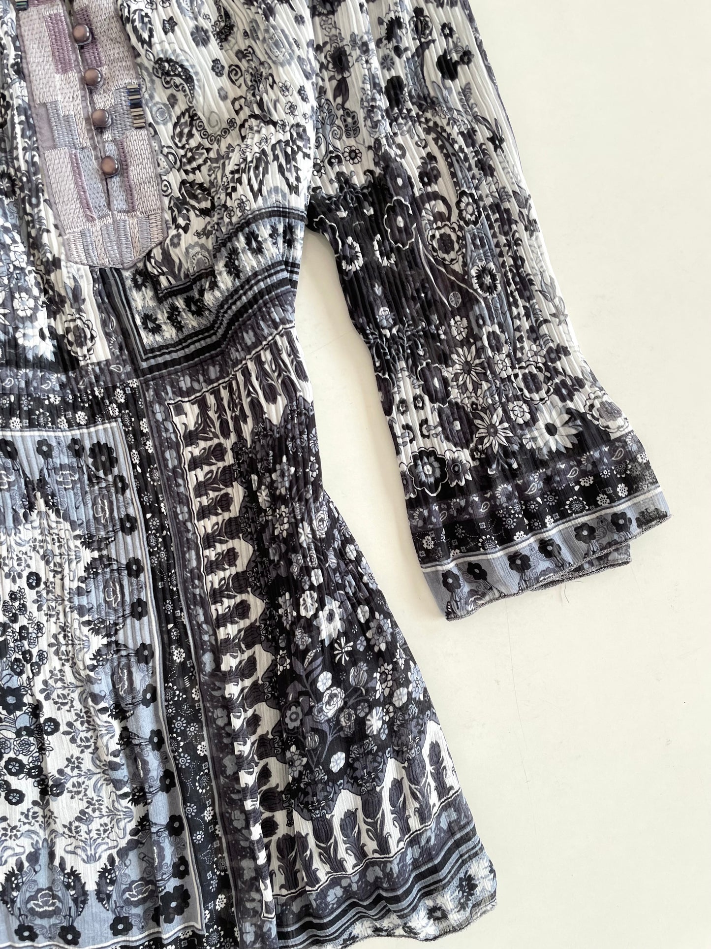 Zoteno Vintage Pleated Top-Bust 40 to 42