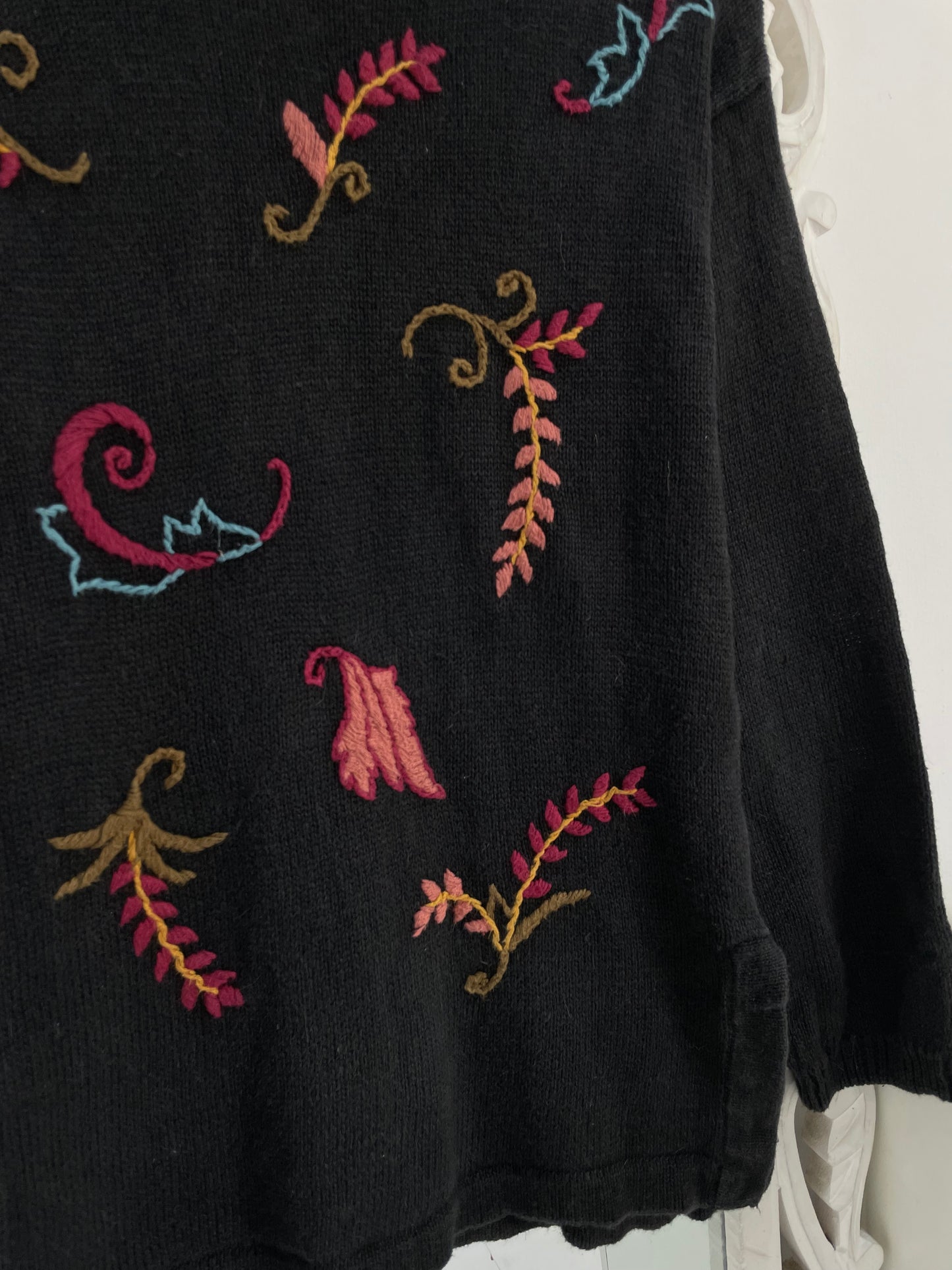 Leslie Fay Charcoal Grey Embroidered Vintage Sweater-Bust 34
