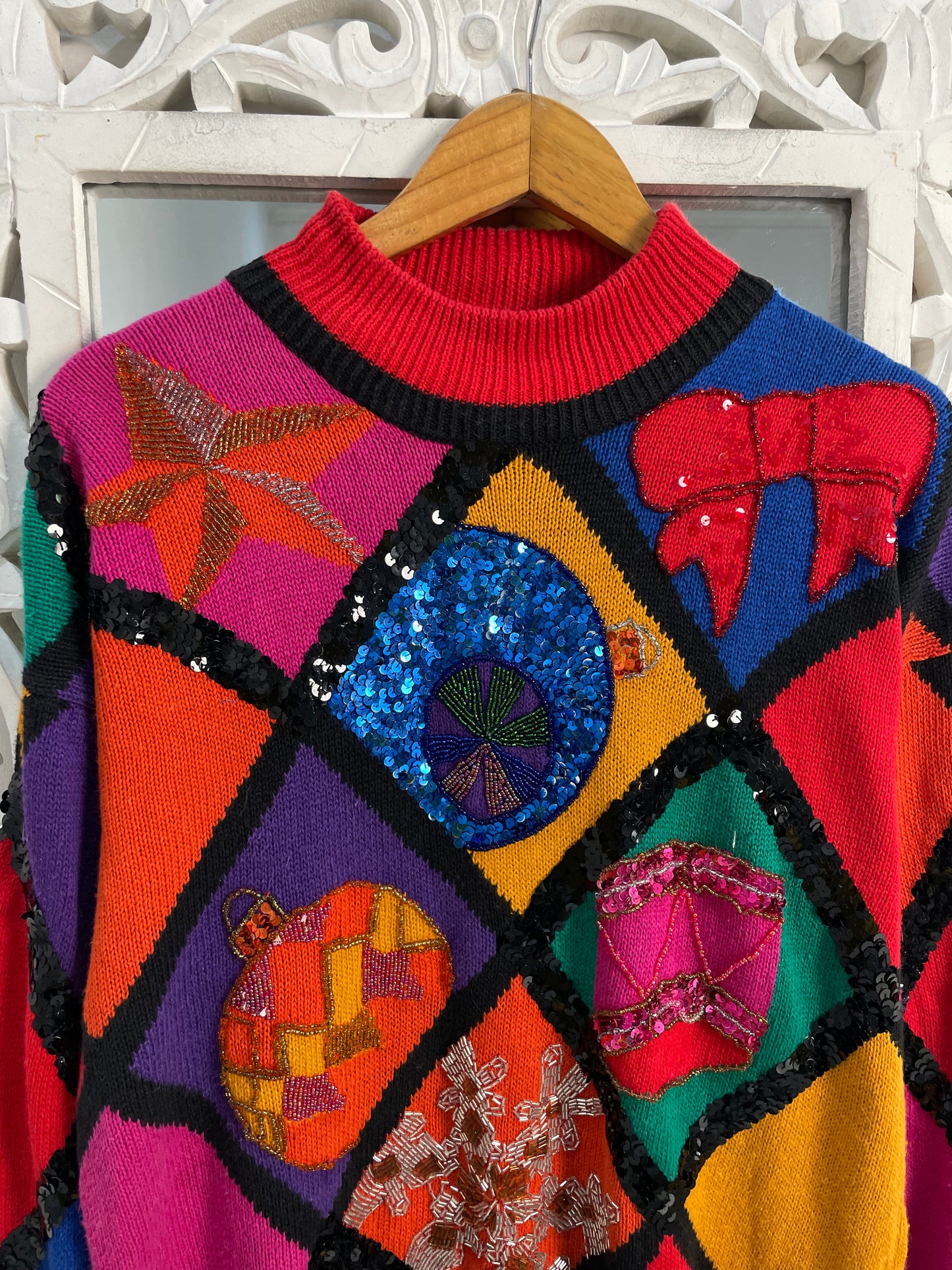 Embroidered Sweater-Bust 46