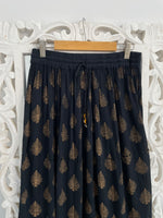 Load image into Gallery viewer, Skirt-Waist 26 to 34