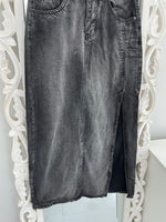 Load image into Gallery viewer, Denim Skirt-Waist 24