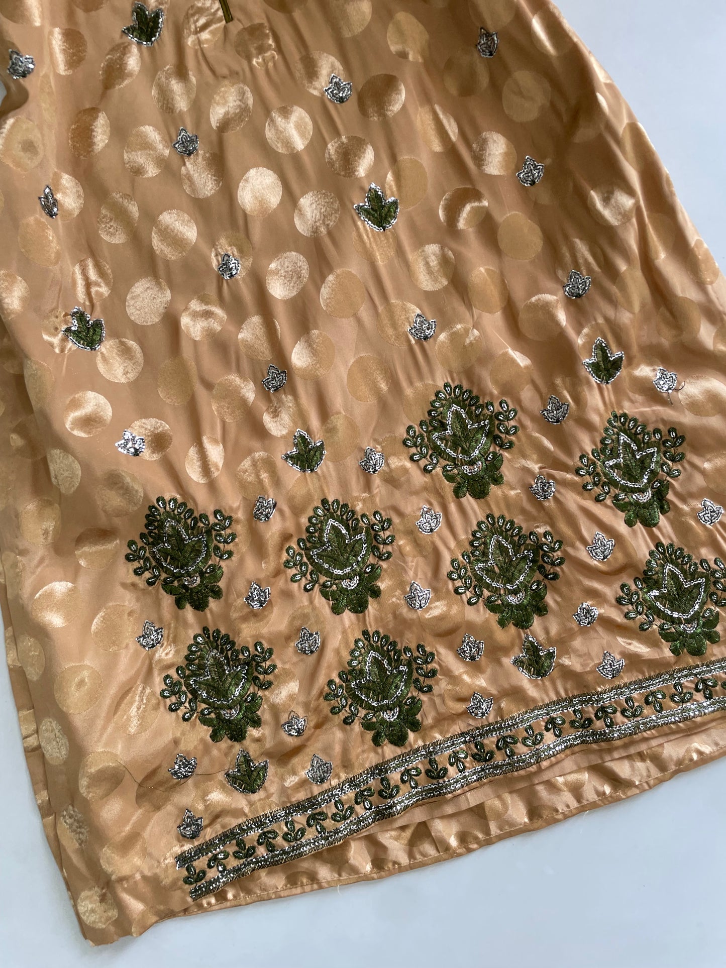 Embroidered Kurta-Bust 40