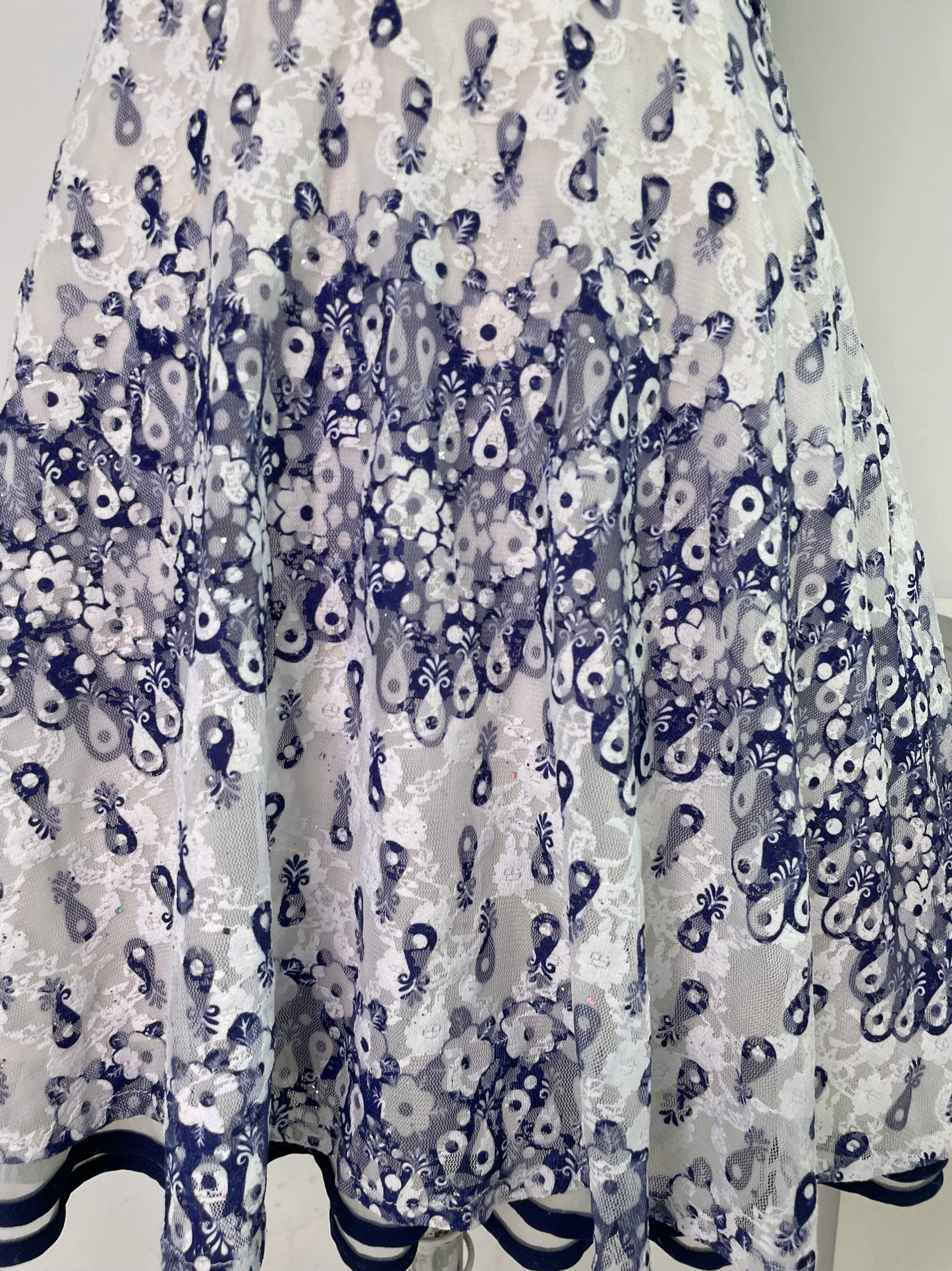 Dress-Bust 32