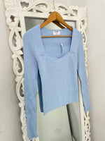 Load image into Gallery viewer, Old Navy Pre Winter Top with tags-Bust 34 to 38