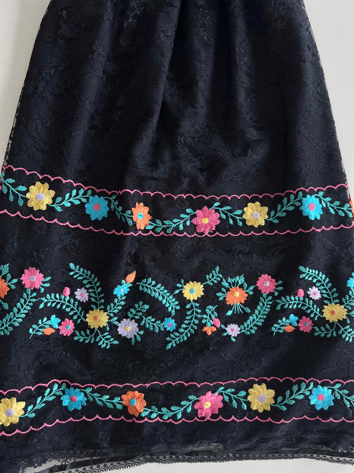 Ashley Tsui Embroidered Lace Vintage Dress-Bust 34
