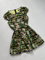 Load image into Gallery viewer, Dress-Bust 32