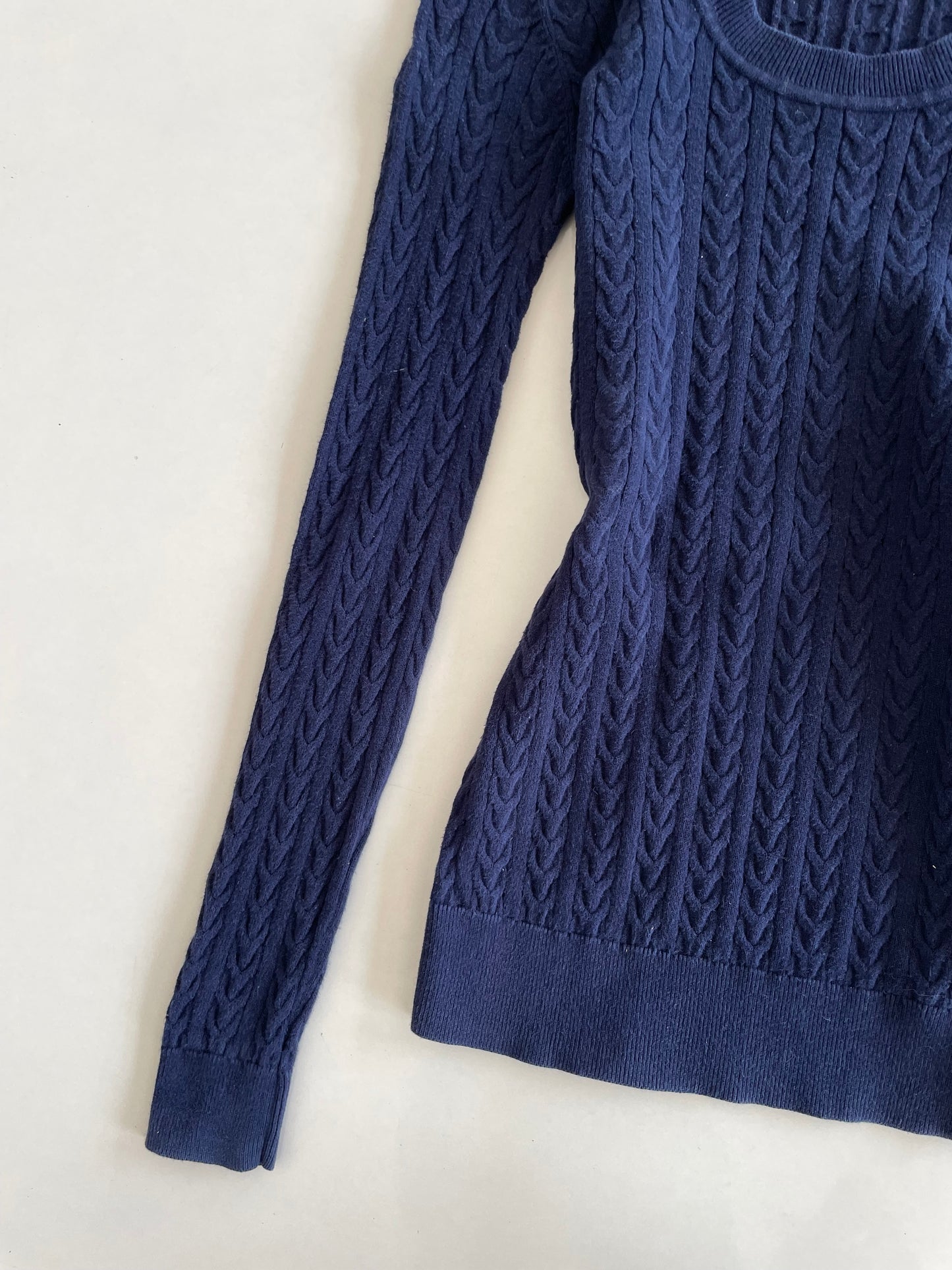 Tommy Hilfiger Vintage Sweater-Bust 28 to 30