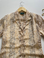 Load image into Gallery viewer, Canda Shirt-Bust 38