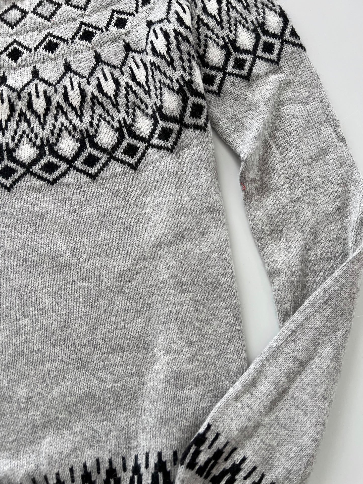 Label of Graded Goods Embroidered Sweater-Bust 34