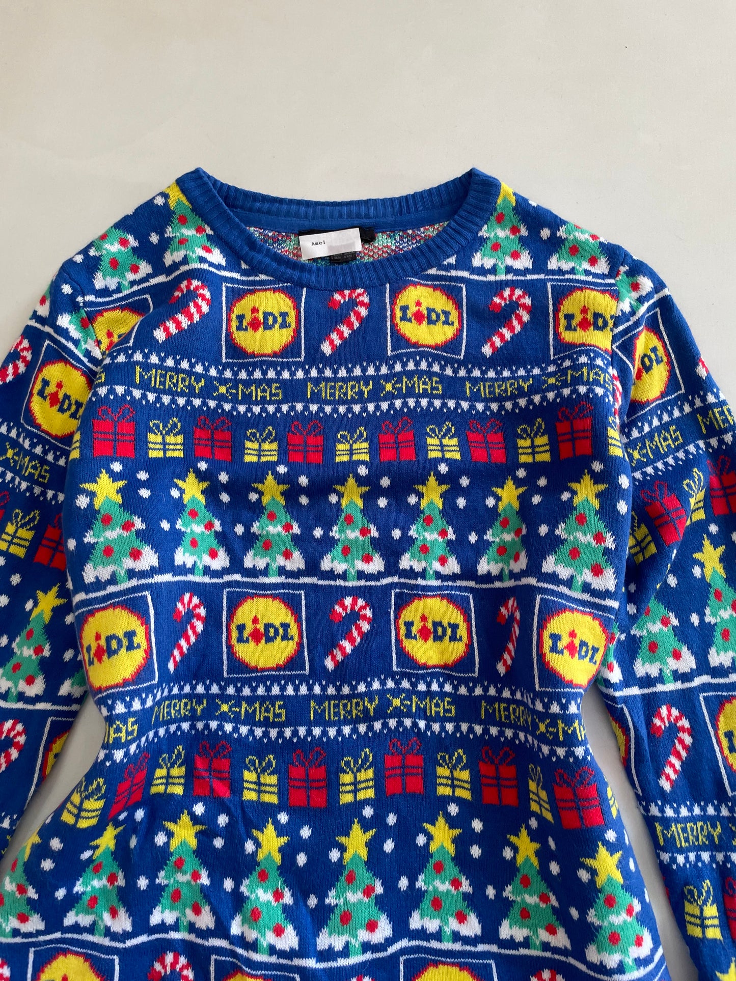 Christmas Sweater-Chest 38