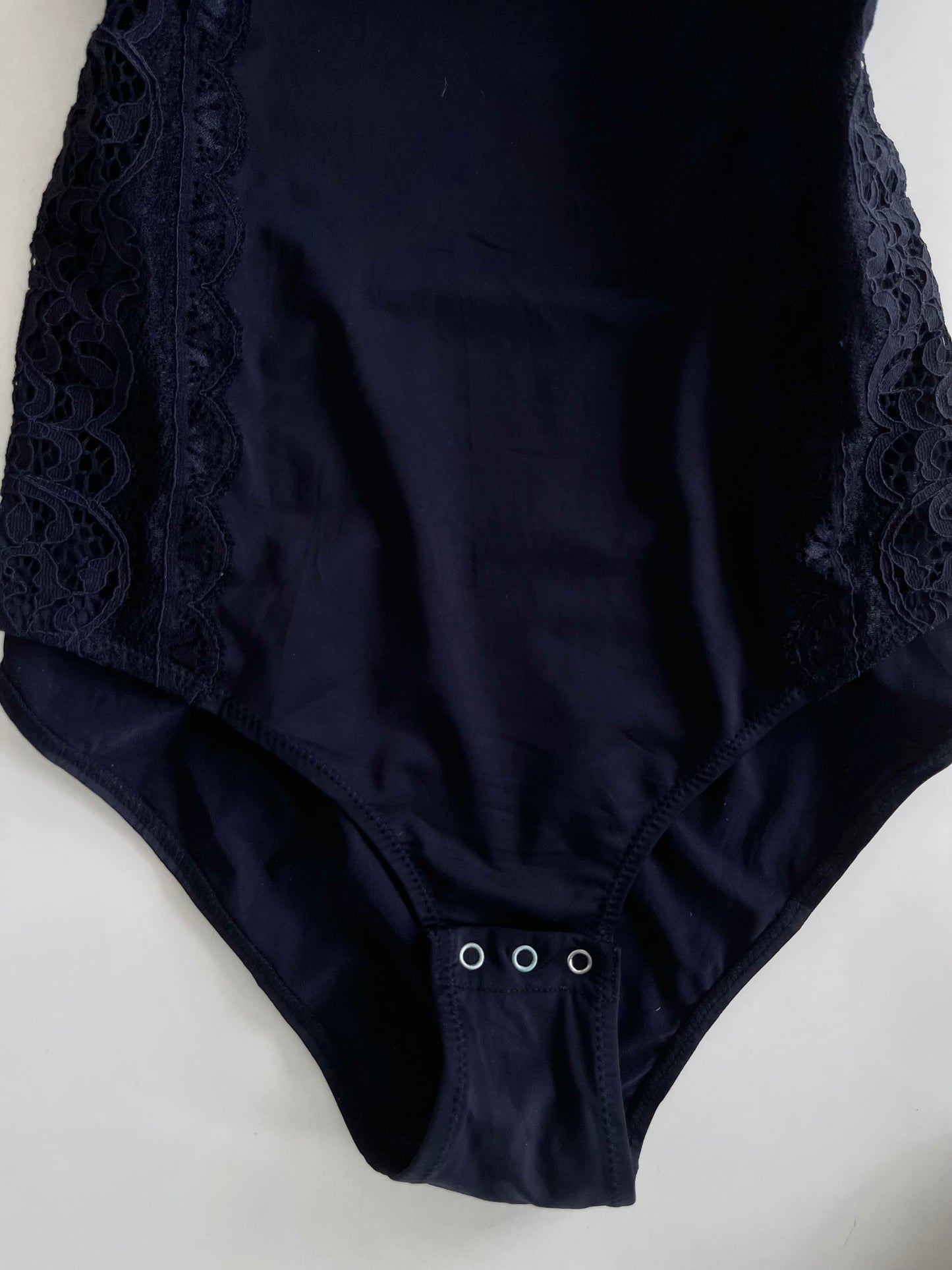 Parah Lace Bodysuit-Bust 34