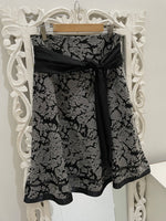 Load image into Gallery viewer, Vintage Skirt -waist 30