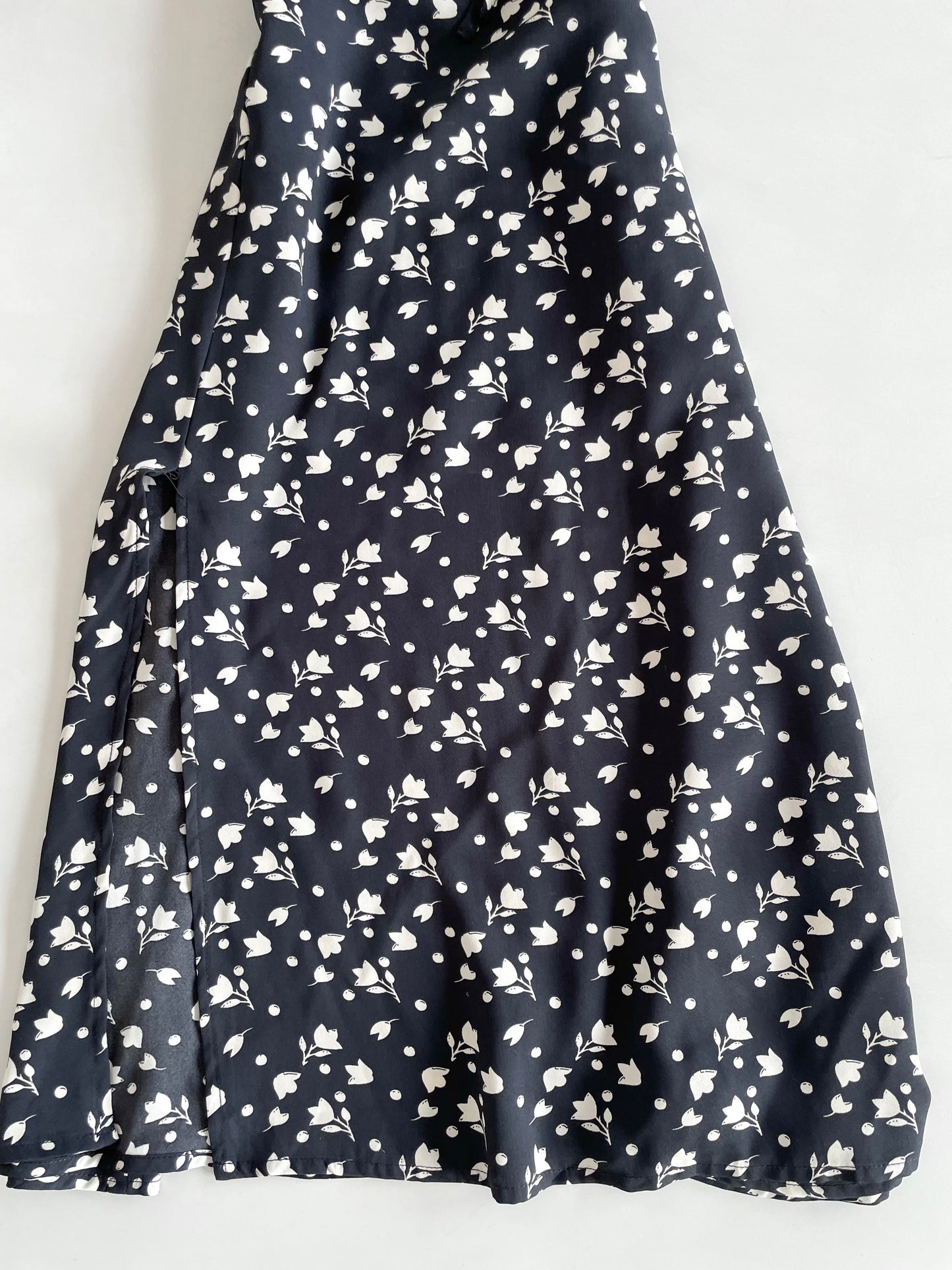 Night Gardens Slip Dress-Bust 30 to 32