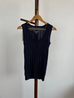Load image into Gallery viewer, Tommy Hilfiger Vintage Top-Bust 30 to 32