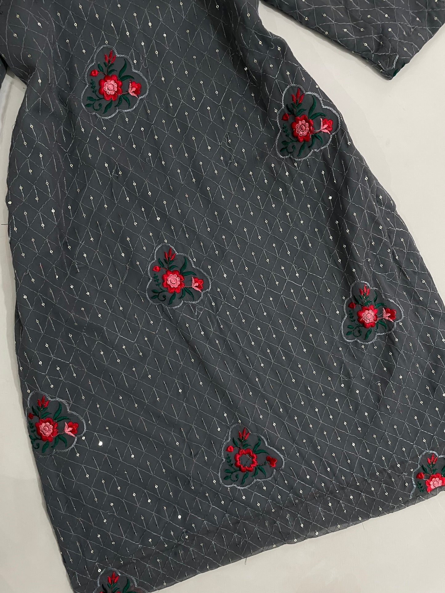 Sequin Embroidered Kurta-Bust 40