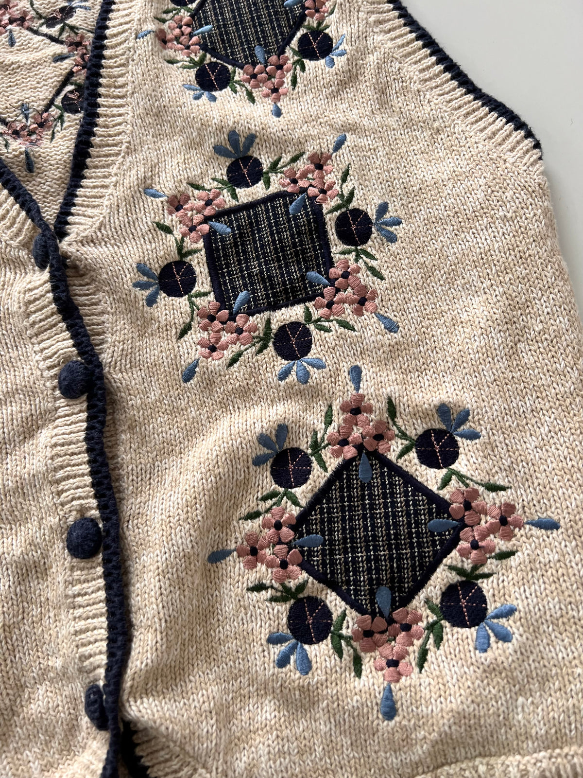 Christopher&Banks Embroidered Vest Sweater-Bust 44