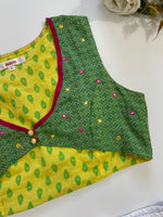 Load image into Gallery viewer, Akkriti Top-Bust 32 to 34