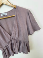 Load image into Gallery viewer, Urban Outfitters Top-Bust 40 to 42