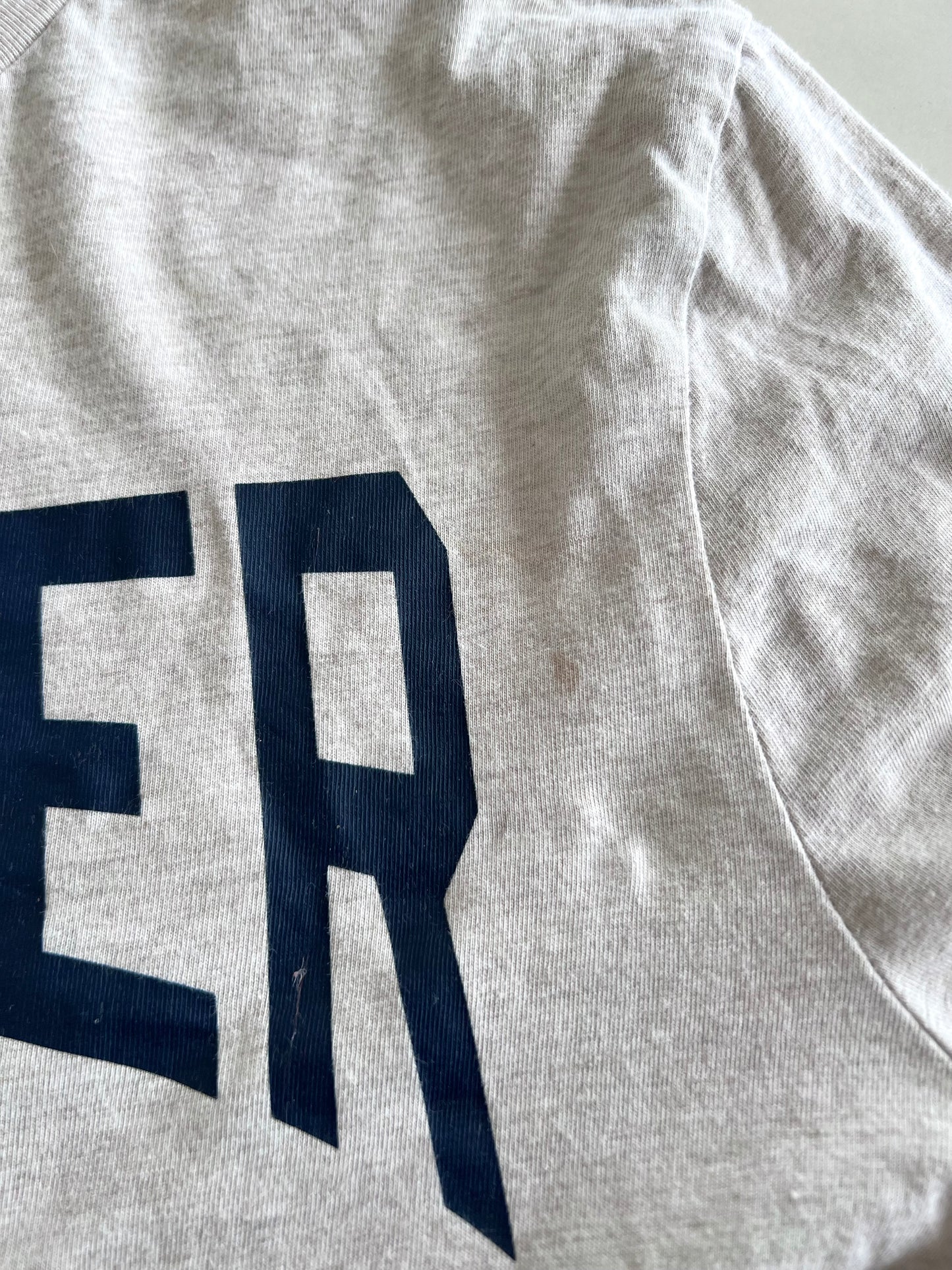 Tommy Hilfiger 100%Cotton Vintage Tshirt-Bust 40