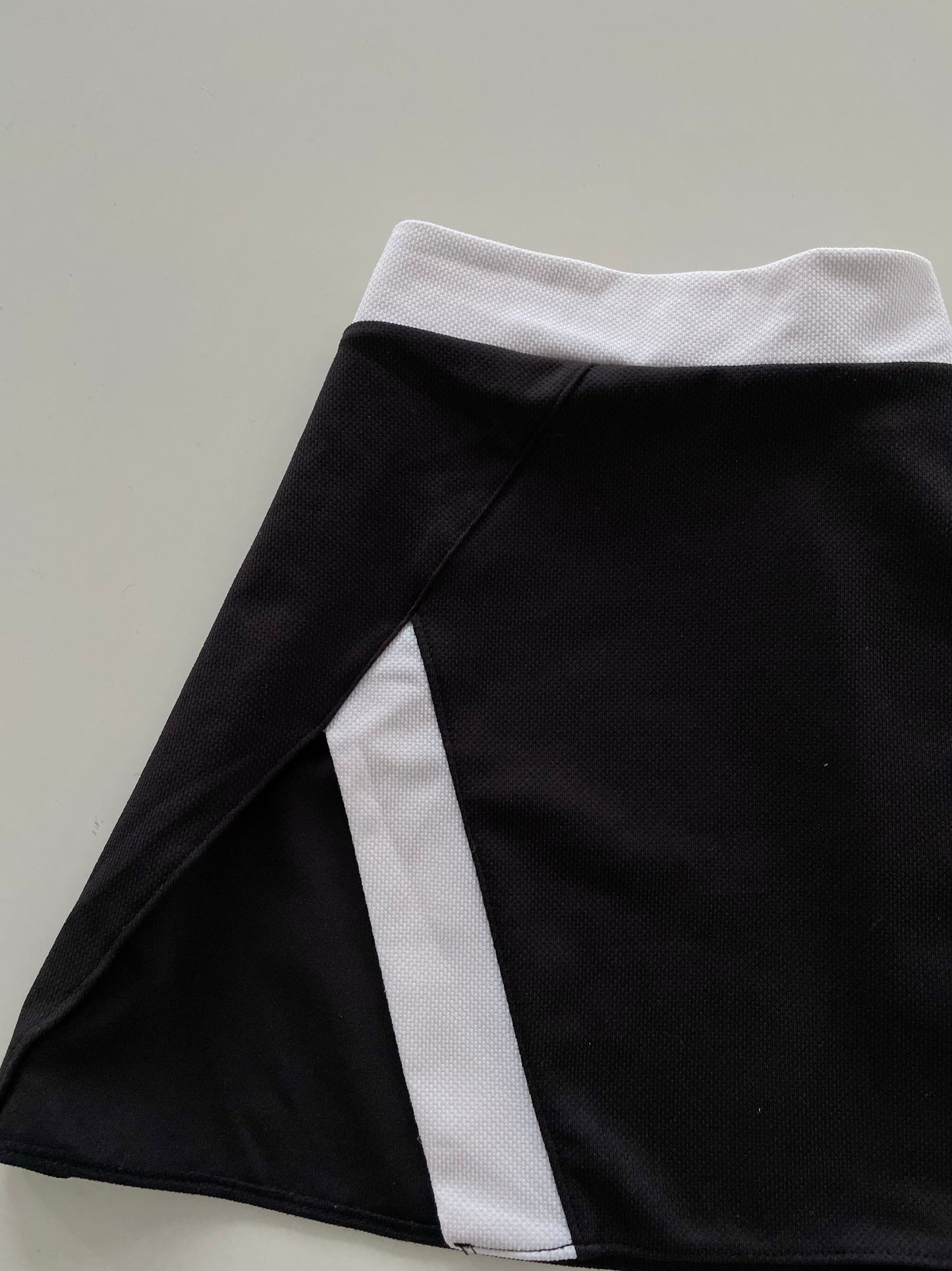 B&W Skirt-Waist 28 30