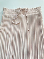 Load image into Gallery viewer, H&m Pleated Skirt-Waist 28 to 30