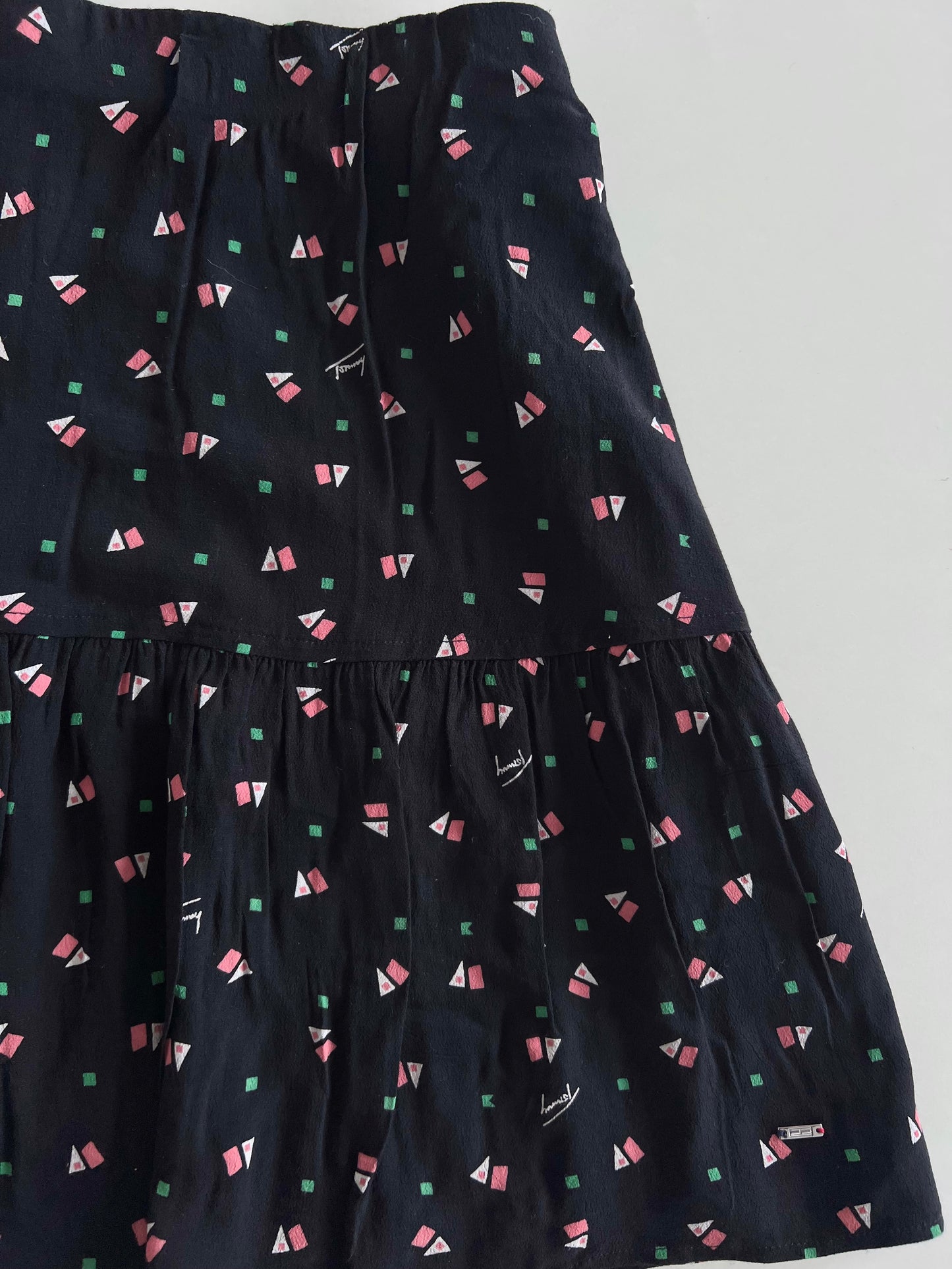 Tommy Hilfiger Vintage Skirt-Waist 32 to 36