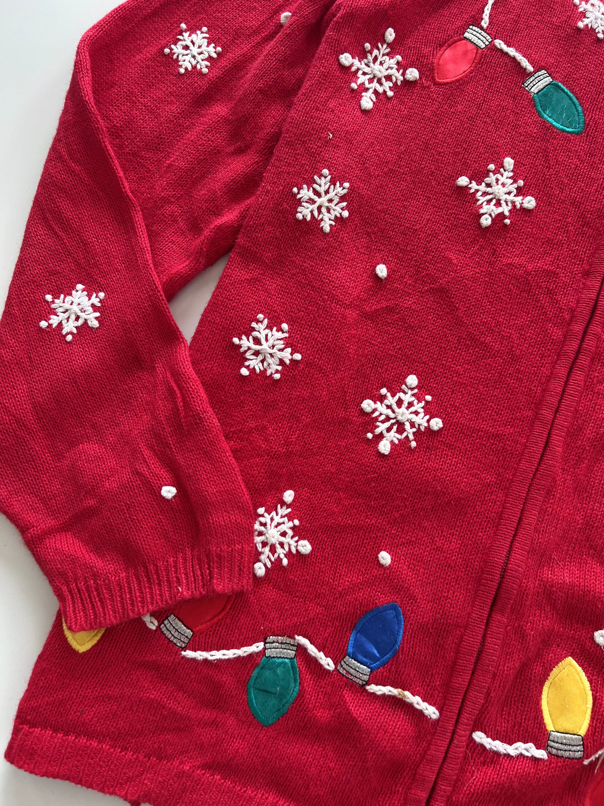 Avon Embroidered Christmas Sweater-Bust 50