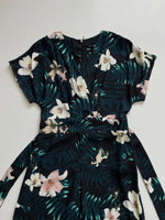 Load image into Gallery viewer, Bust 36